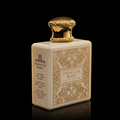 Essence de Blanc sur fond noir luxe